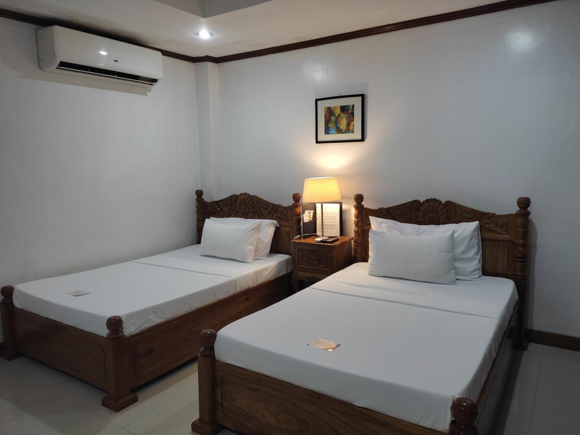 Villa Isabel Hotel Sorsogon Kültér fotó